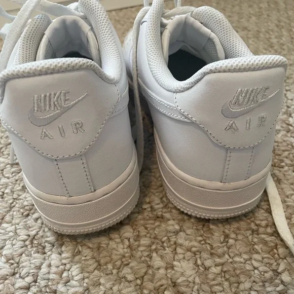 Nike Air Force 1 - Picture 6 of 11